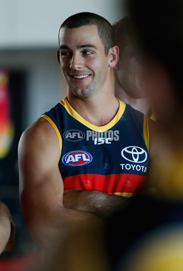 AFL 2018 Media - Adelaide Crows Team Photo Day - 572801