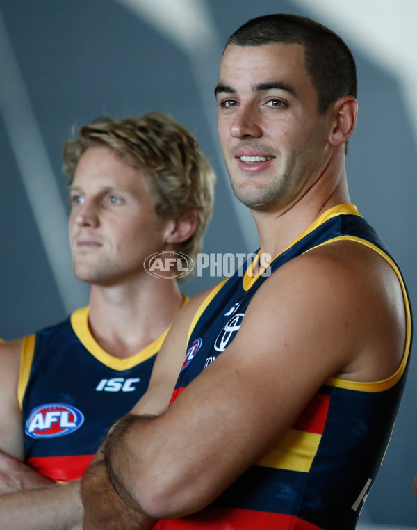 AFL 2018 Media - Adelaide Crows Team Photo Day - 572799