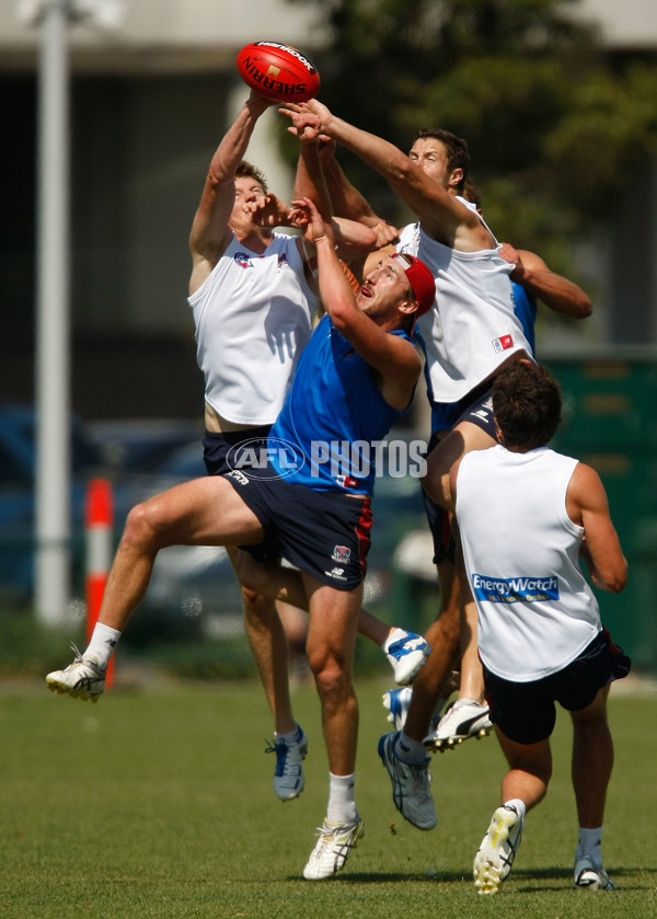 AFL 2012 Training - Melbourne 270112 - 247071