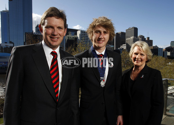 AFL 2011 Media - NAB Rising Star Awards 070911 - 242604