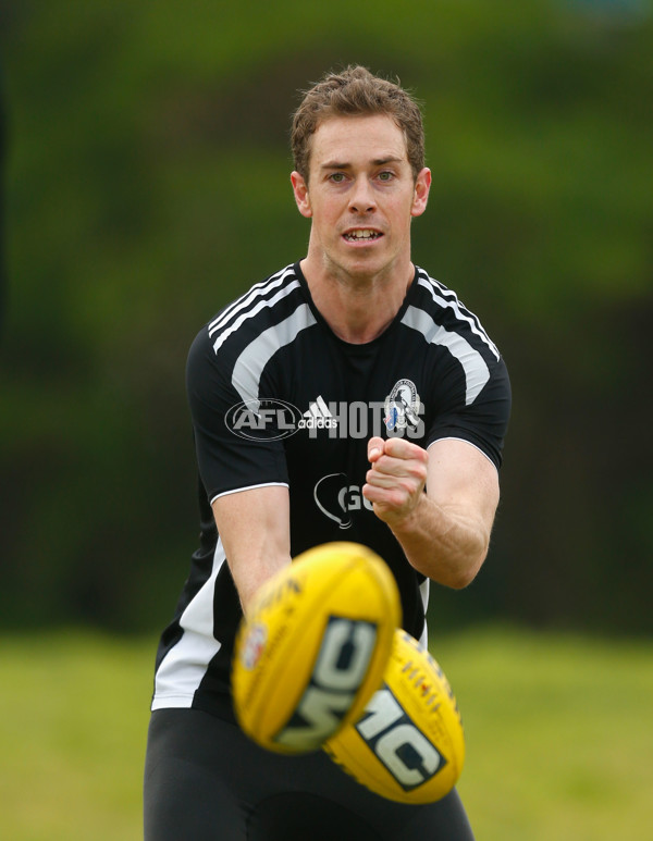 AFL 2012 Media - Collingwood Recovery 181912 - 270284