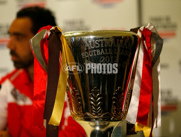 AFL 2012 Media - Toyota Grand Final Parade - 271194