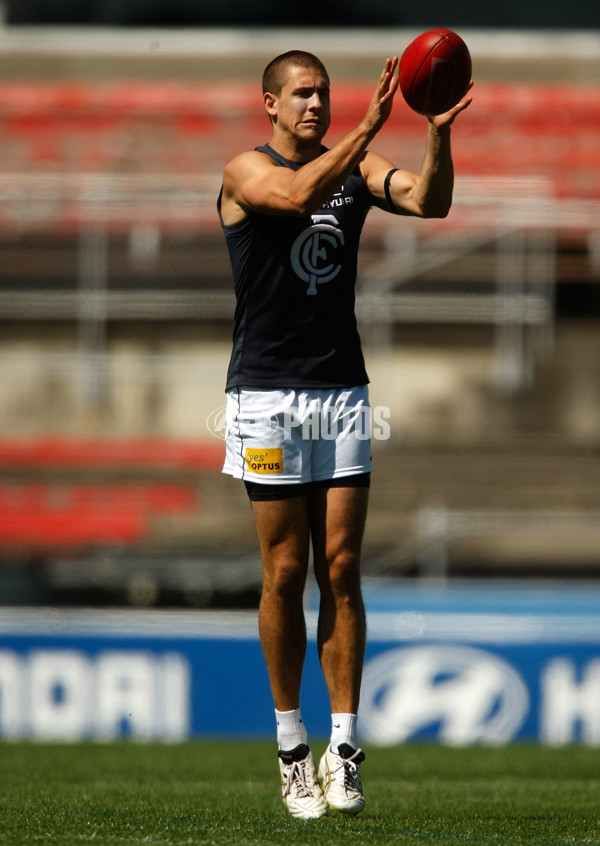 AFL 2010 Training - Carlton 141210 - 221158