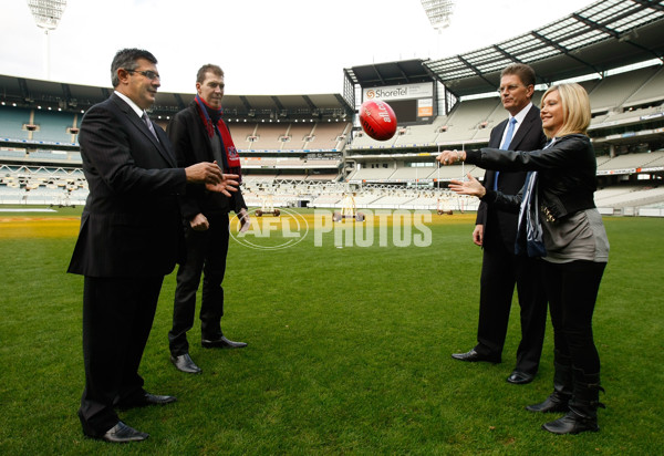 AFL 2011 Media - Olivia Live at the G Launch - 230106