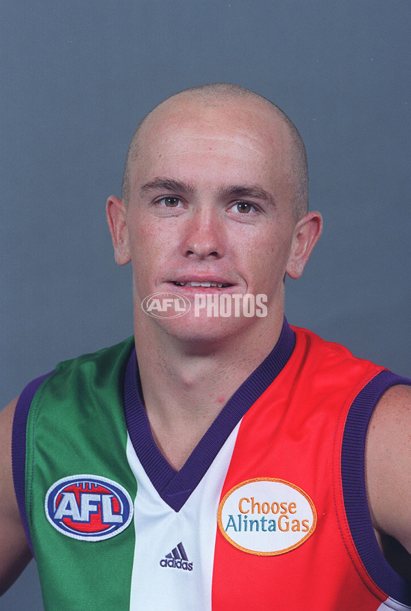 AFL 2000 Media - Fremantle Team Portraits - 163830