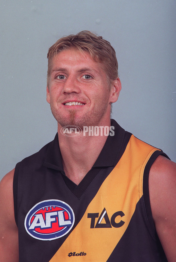 AFL 2000 Media - Richmond Team Portraits - 164358