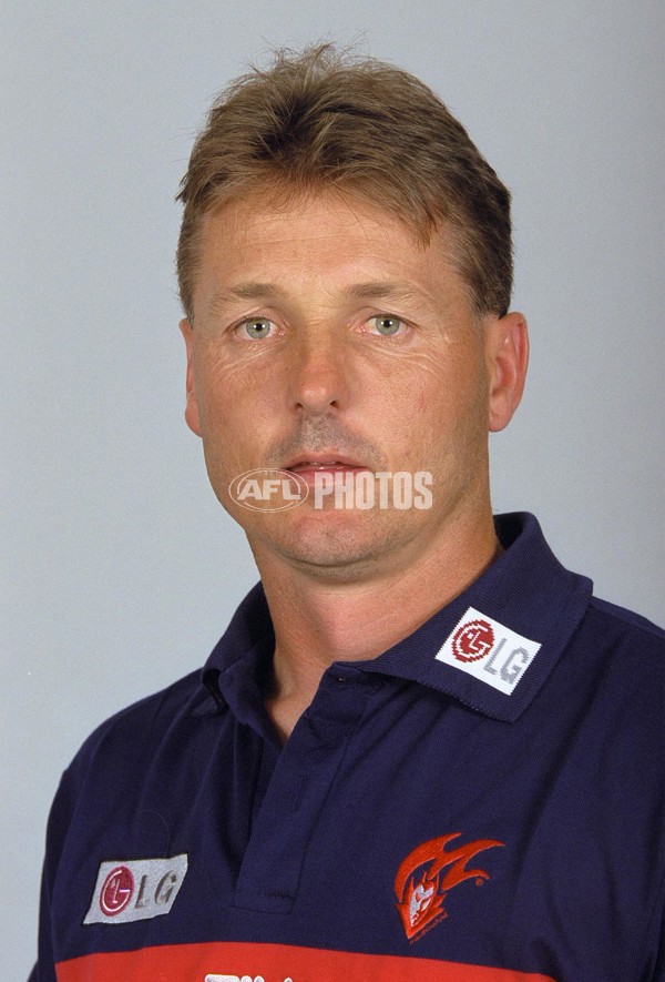 AFL 2001 Media - Melbourne Team Portraits - 166827