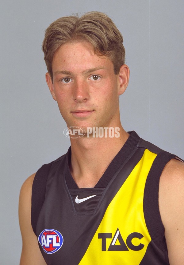 AFL 2001 Media - Richmond Team Portraits - 166937