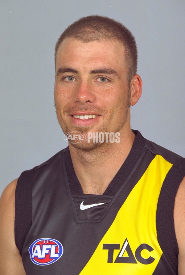 AFL 2001 Media - Richmond Team Portraits - 166951