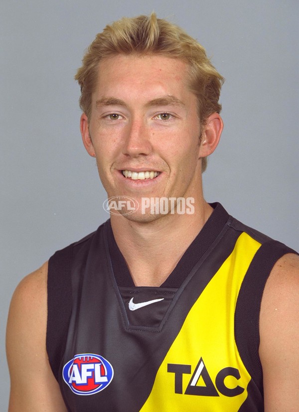 AFL 2001 Media - Richmond Team Portraits - 166935