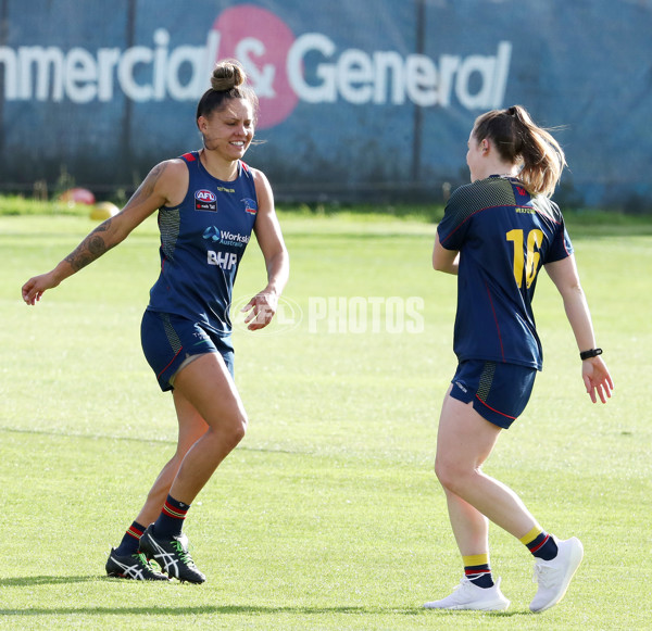 AFLW 2022 S7 Training - Adelaide Crows 161122 - 1022720