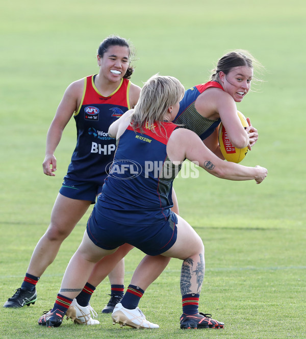 AFLW 2022 S7 Training - Adelaide Crows 161122 - 1022733