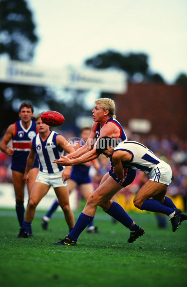 AFL 1993 Round 7 - Footscray v North Melbourne - 30910