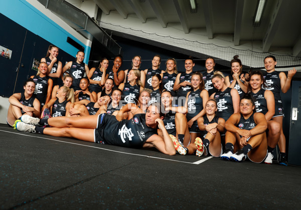 AFLW 2021 Media - Carlton Team Photo Day - 801040