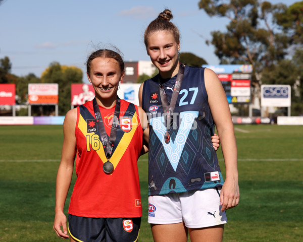 AFLW 2022 U18 Girls Championships - Vic Metro v South Australia - 937639