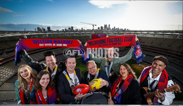 AFL 2021 Media - Grand Final Entertainment Photo Opportunity - 890329