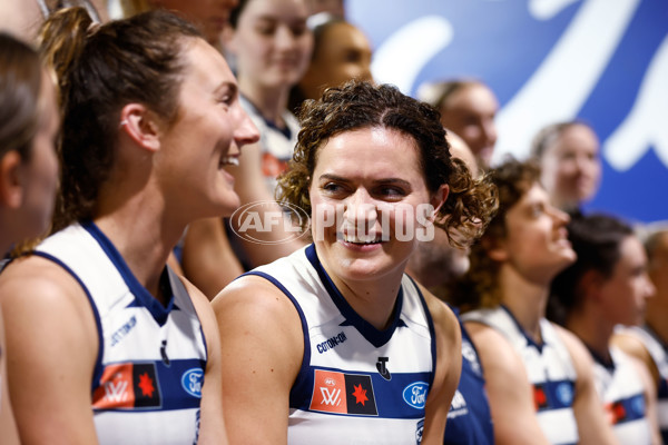 AFLW 2022 Media - Geelong Team Photo Day S7 - 984268