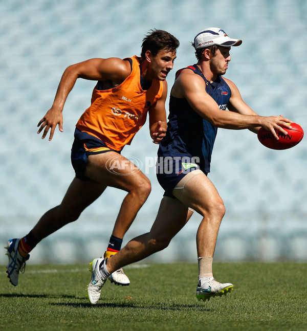 AFL 2016 Training - Adelaide Crows 090216 - 417201