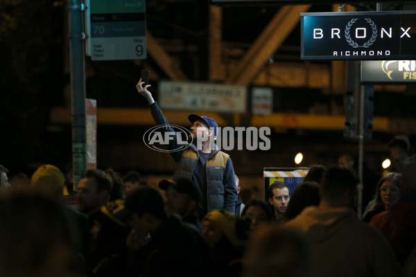 AFL 2019 Media - Tigers Fans Celebrate in Richmond - 721547