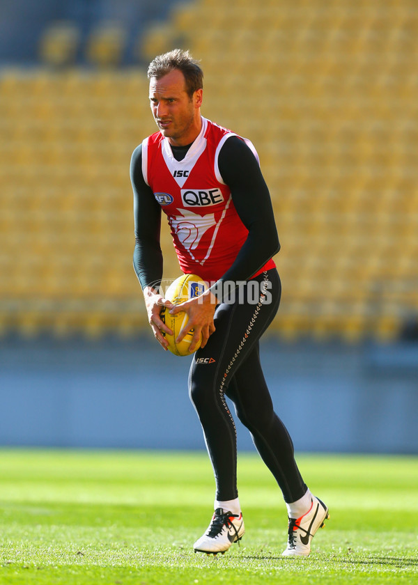 AFL 2013 Training - Sydney Swans 230413 - 284227
