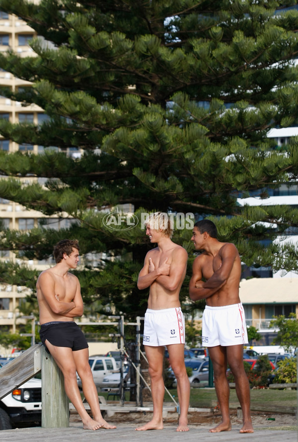 AFL 2011 Training - Gold Coast Suns Recovery 290511 - 232015