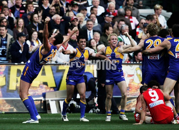 AFL 2006 Grand Final - Sydney Swans v West Coast Eagles - 37047