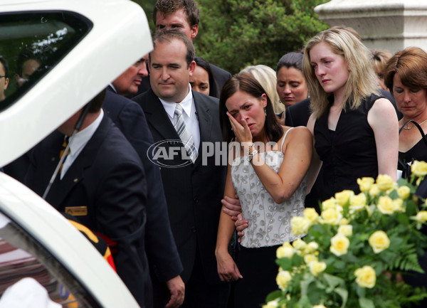 AFL 2005 Media - Troy Broadbridge Funeral 200105 - 56009