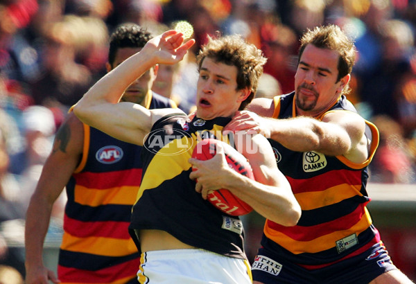 AFL 2004 Rd 20 - Adelaide Crows v Richmond - A-37046589