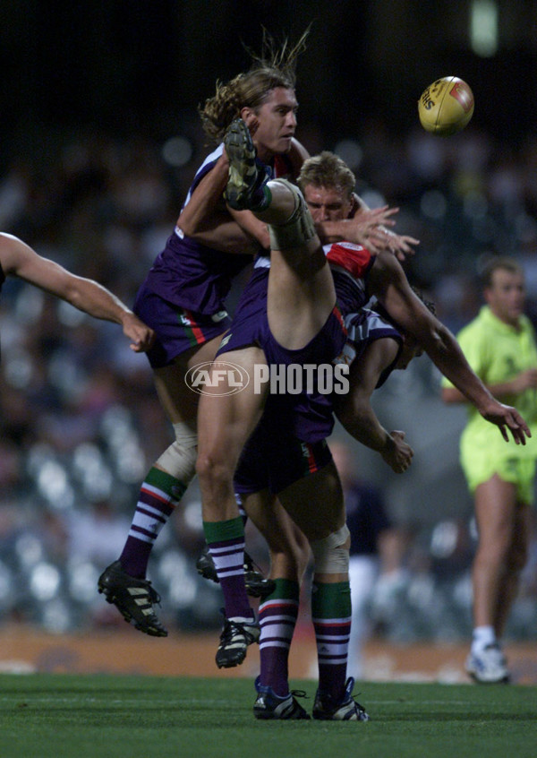 AFL 2000 Ansett Cup Match - Fremantle v Port Adelaide - 151498