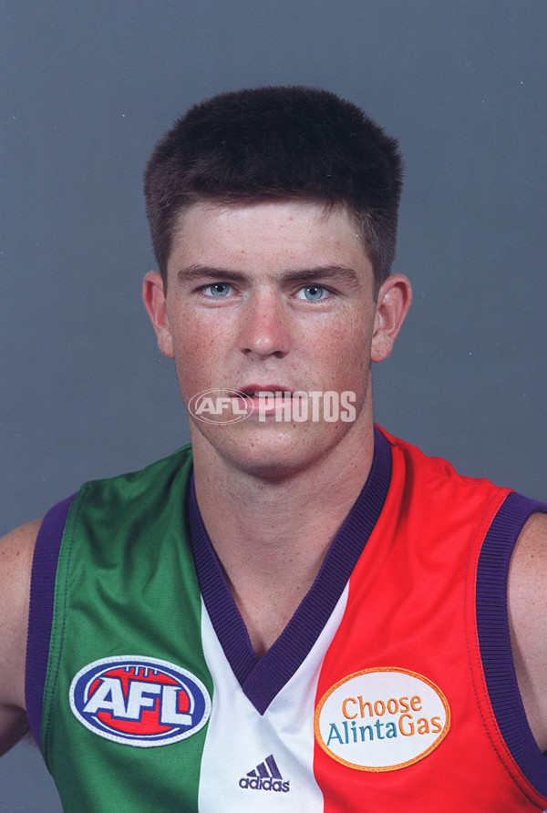 AFL 2000 Media - Fremantle Team Portraits - 163824