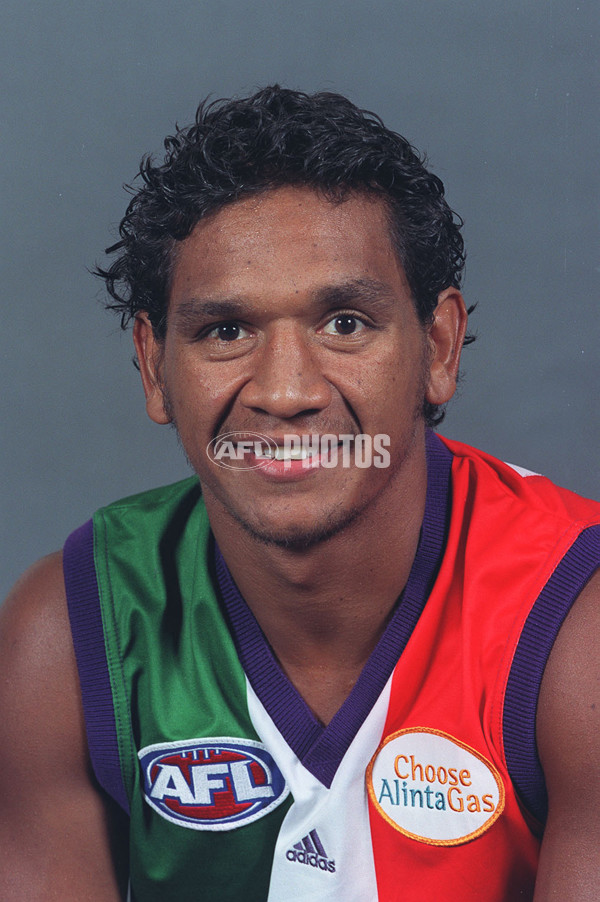 AFL 2000 Media - Fremantle Team Portraits - 163831