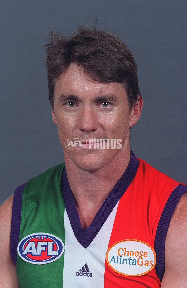 AFL 2000 Media - Fremantle Team Portraits - 163836