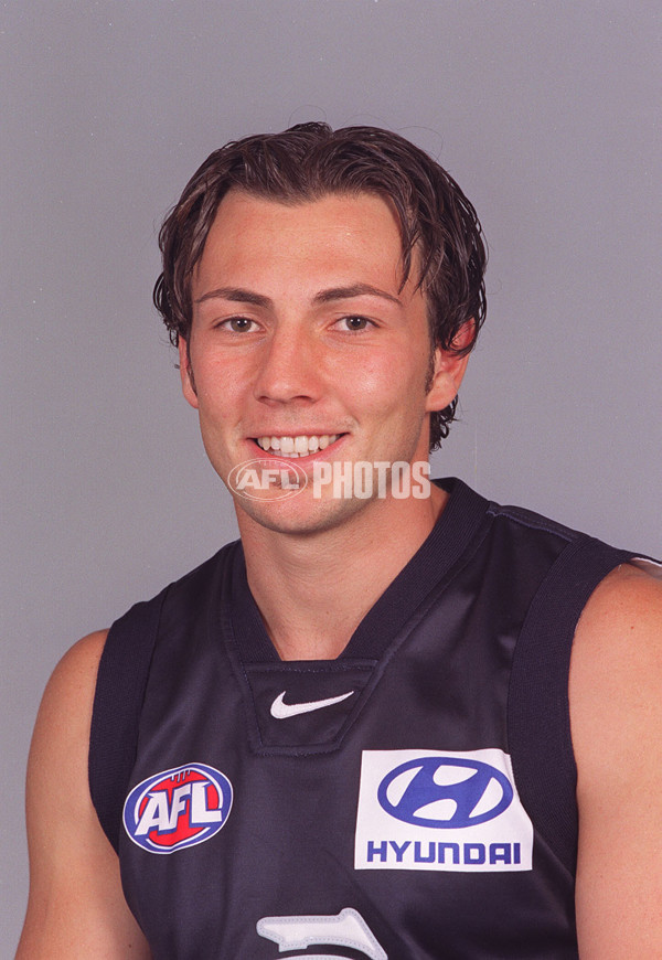AFL 2000 Media - Carlton Team Portraits - 164172
