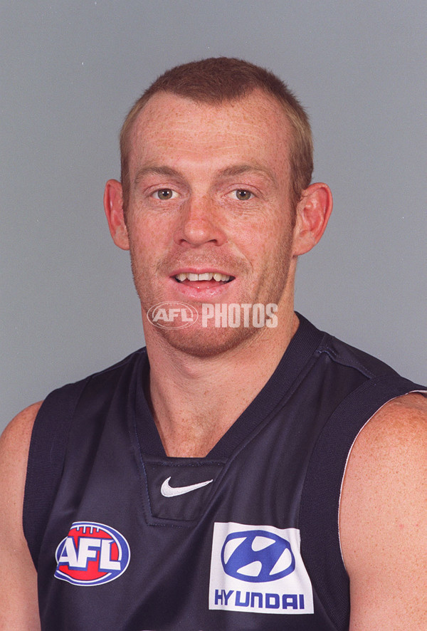 AFL 2000 Media - Carlton Team Portraits - 164175
