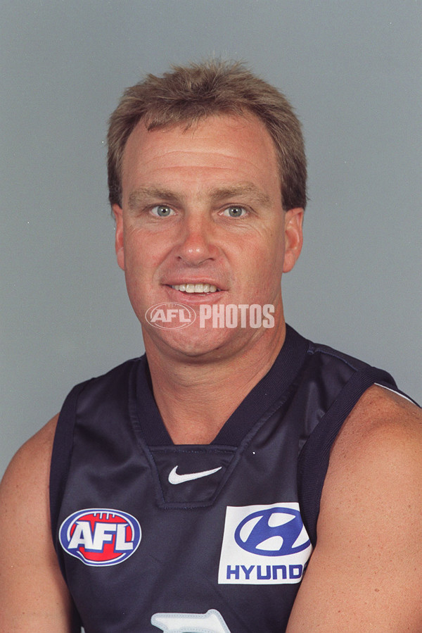 AFL 2000 Media - Carlton Team Portraits - 164160