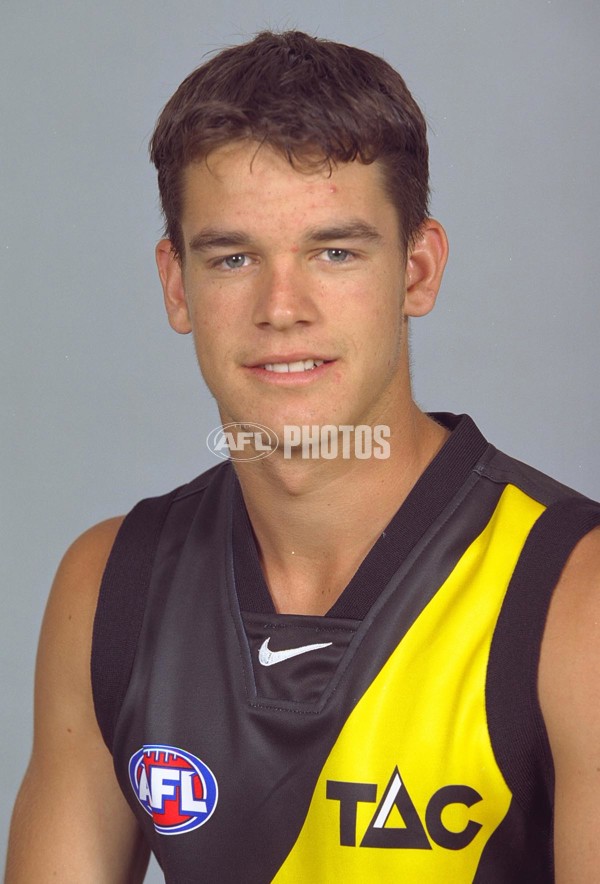 AFL 2001 Media - Richmond Team Portraits - 166928