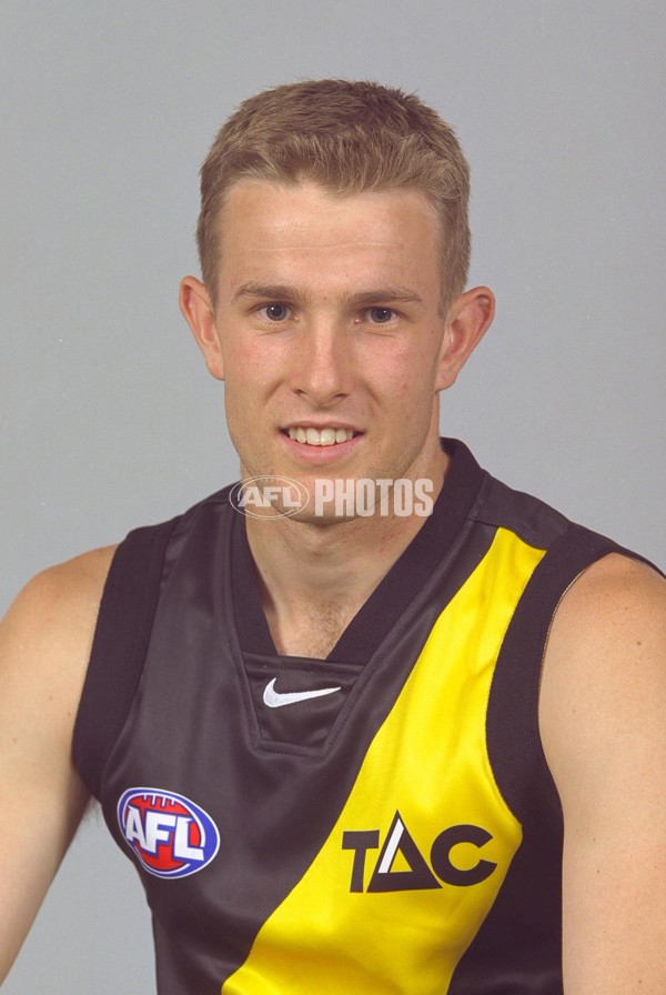 AFL 2001 Media - Richmond Team Portraits - 166938
