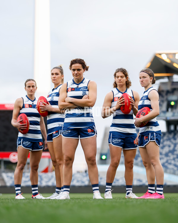 AFLW 2023 Media - Geelong Team Photo Day - A-41904220