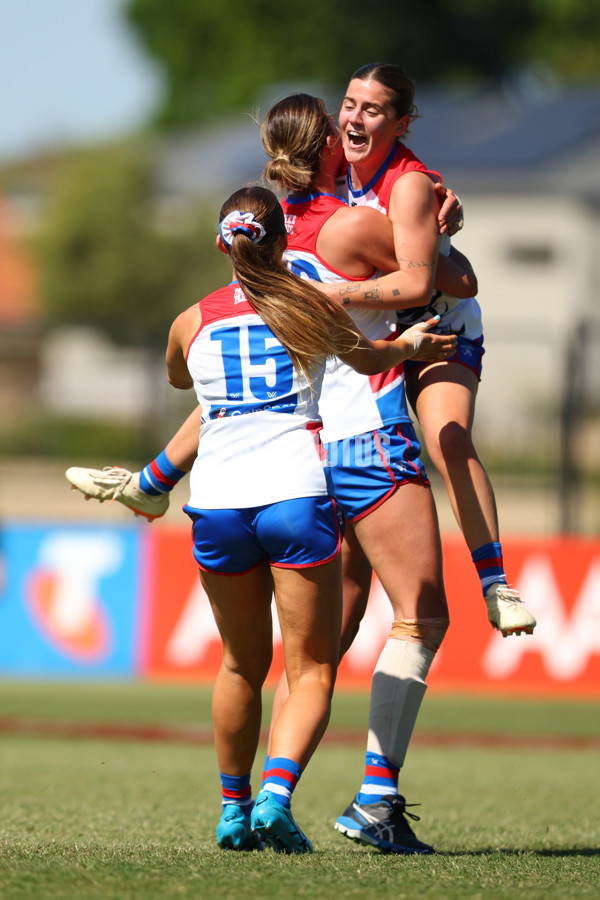 Photographers Choice - AFLW 2023 Round 09 - A-44954127