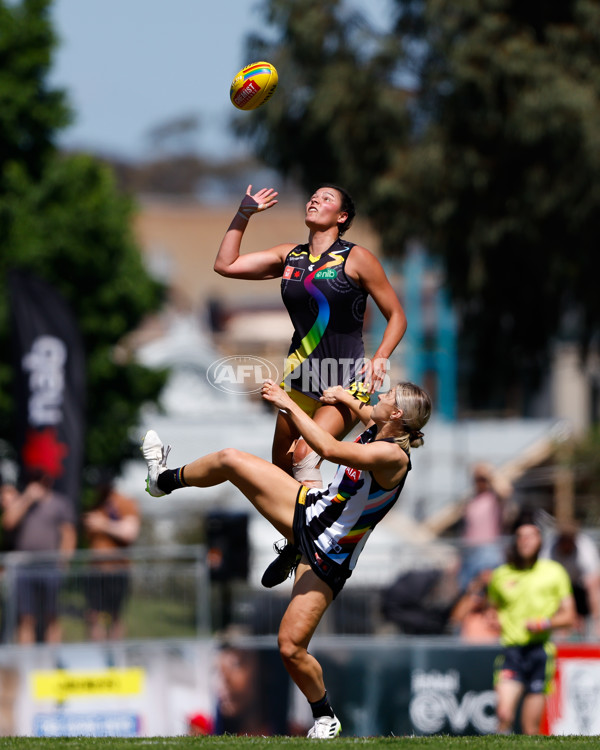 Photographers Choice - AFLW 2023 Round 10 - A-45022609